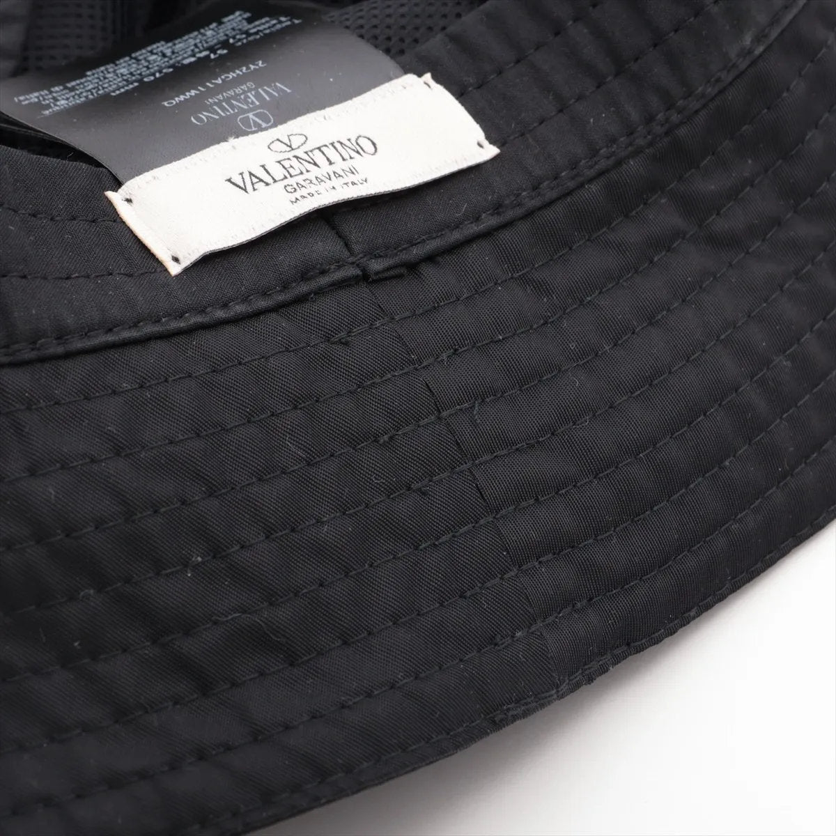 極美品 ヴァレンティノ ガラヴァーニ VLTN ロゴ ナイロン バケットハット 帽子 ブラック 黒 メンズ レディース MMM DT51-8