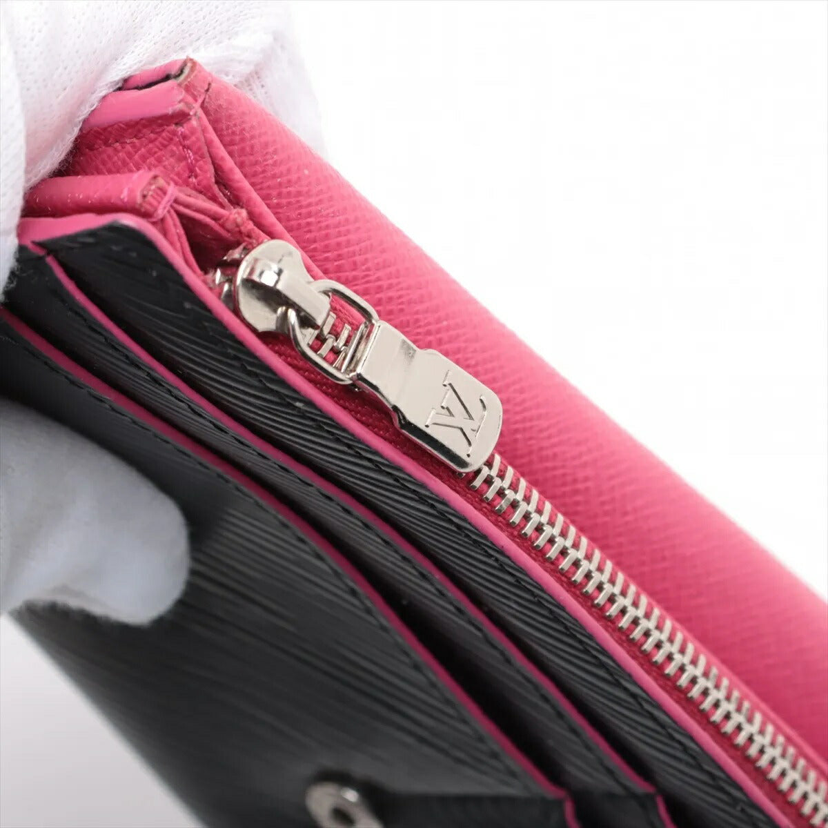 美品 ルイヴィトン エピ ポルトフォイユ サラ ノワール ホットピンク M64322 レザー 長財布 ウォレット レディース MMM CF50-11