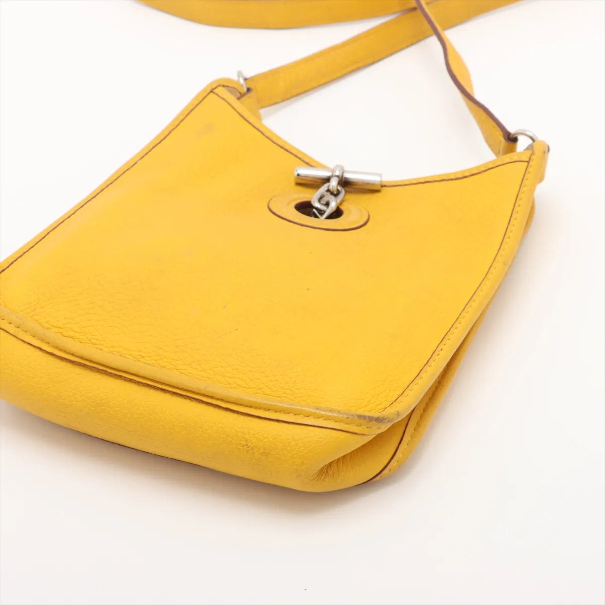 美品 エルメス ヴェスパ TPM □G 刻印 トリヨンクレマンス レザー ショルダーバッグ 斜め掛け クロスボディ レディース EEE CV55-5