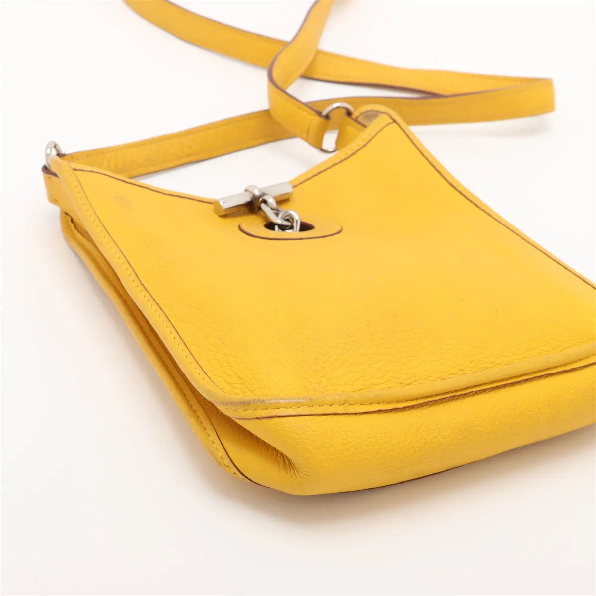 美品 エルメス ヴェスパ TPM □G 刻印 トリヨンクレマンス レザー ショルダーバッグ 斜め掛け クロスボディ レディース EEE CV55-5