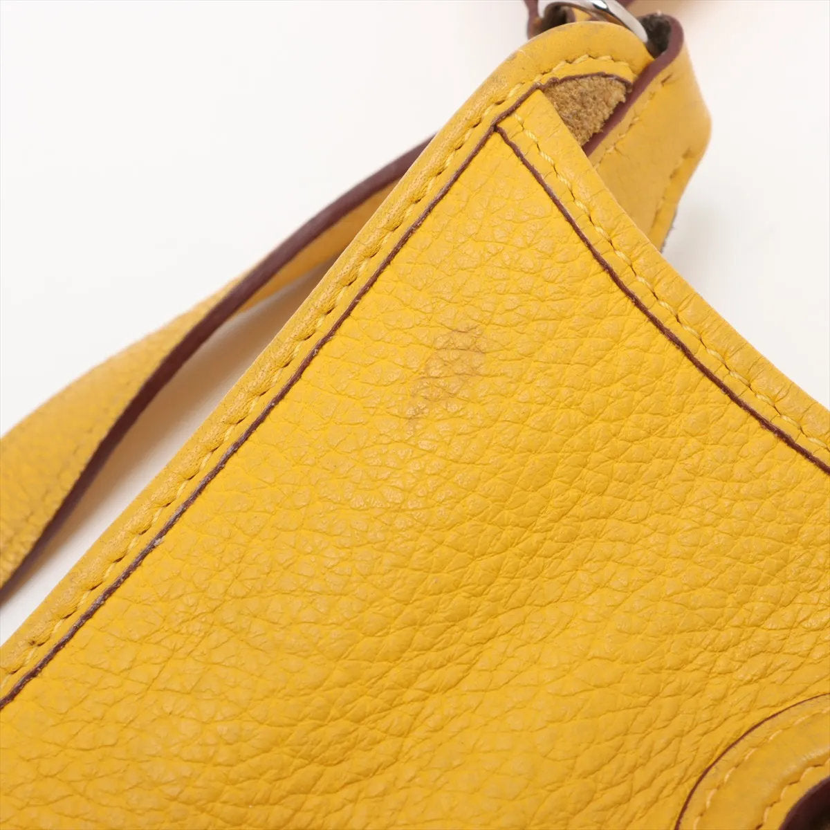 美品 エルメス ヴェスパ TPM □G 刻印 トリヨンクレマンス レザー ショルダーバッグ 斜め掛け クロスボディ レディース EEE CV55-5