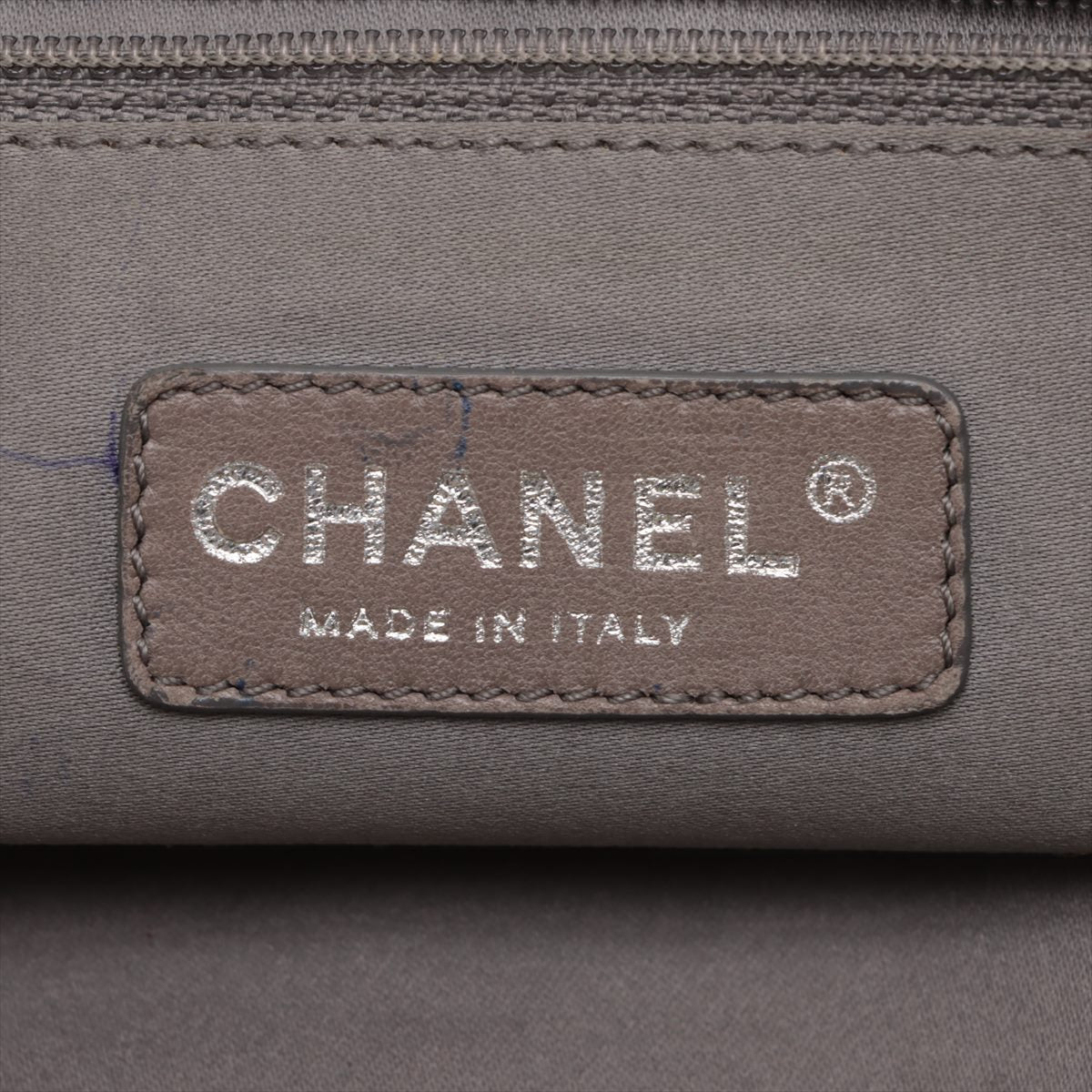 美品 シャネル シリアルシール付 2.55 パンチング レザー ショルダーバッグ 肩掛け ハンド ゴールド レディース MMM BS32-42