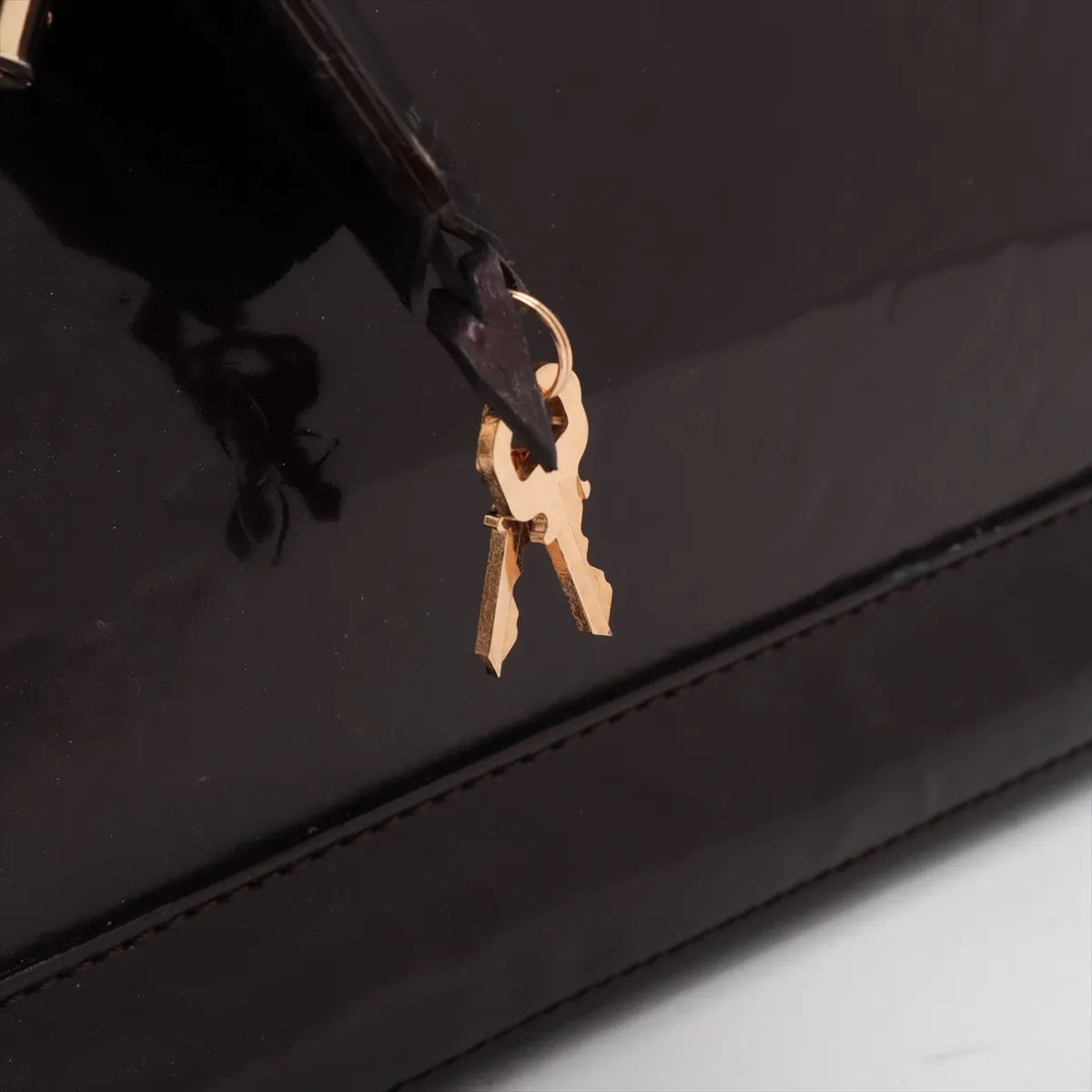 美品 ルイヴィトン モノグラム ヴェルニ アルマ GM アマラント M93595 レザー ハンドバッグ 本革 レディース MMM CV53-8