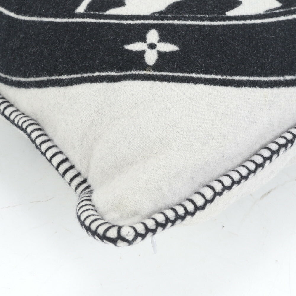 極美品 ルイヴィトン LV サテライト 宇宙飛行士 カシミヤ MP2248 クッション 座布団 メンズ レディース RUE CQ24-7