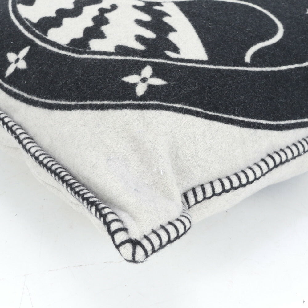 極美品 ルイヴィトン LV サテライト 宇宙飛行士 カシミヤ MP2248 クッション 座布団 メンズ レディース RUE CQ24-7