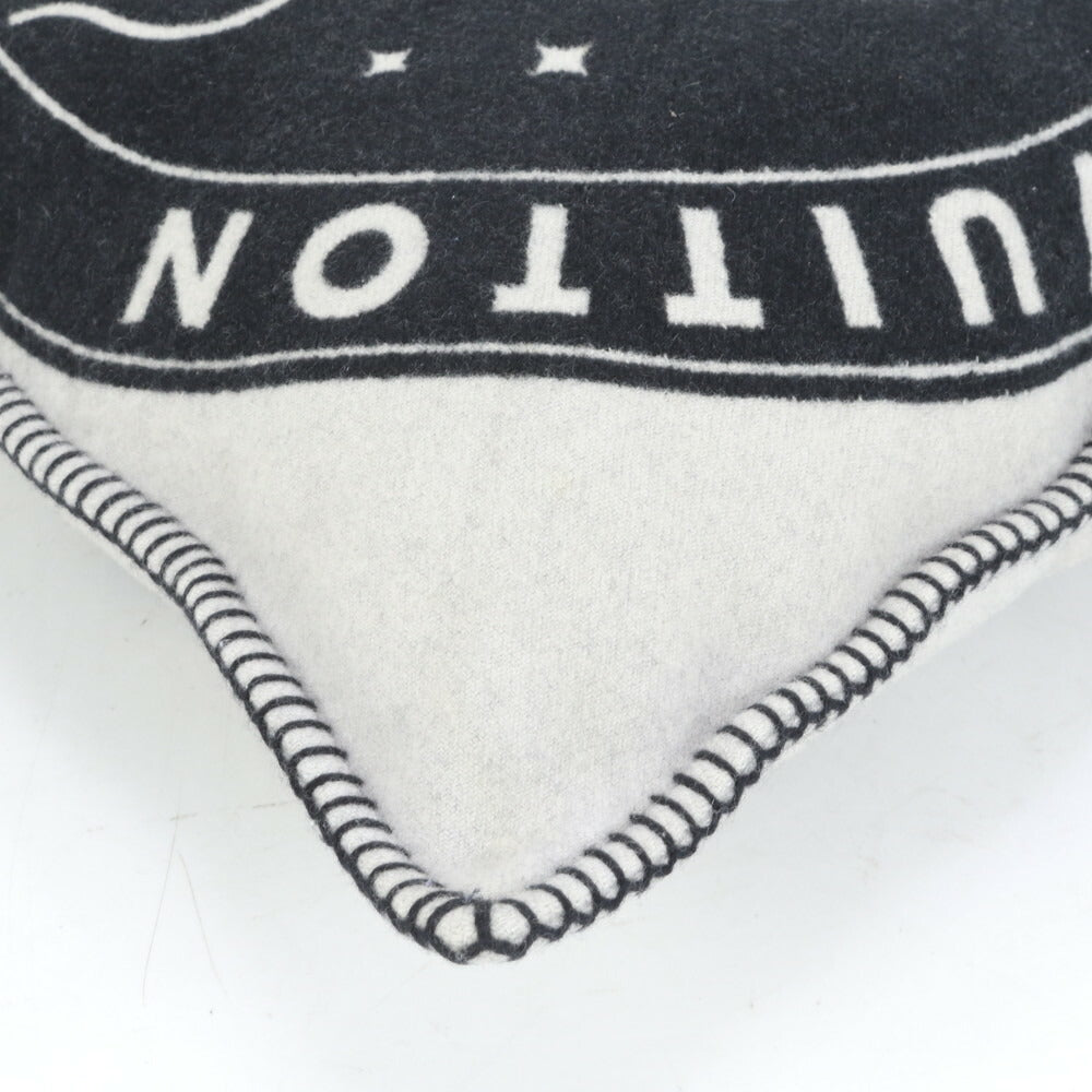 極美品 ルイヴィトン LV サテライト 宇宙飛行士 カシミヤ MP2248 クッション 座布団 メンズ レディース RUE CQ24-7