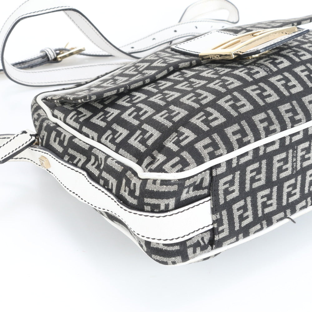 極美品 フェンディ ホログラムシール付 ズッキーノ FF マンマ レザー ショルダーバッグ 斜め掛け クロスボディ レディース EUE CV15-5