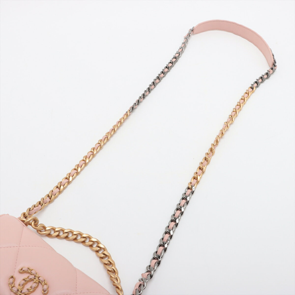 新品同様 シャネル シリアル付 マトラッセ シャネル19 ラムスキン 2WAY チェーン ショルダーバッグ 斜め掛け レディース MMM BT30-81