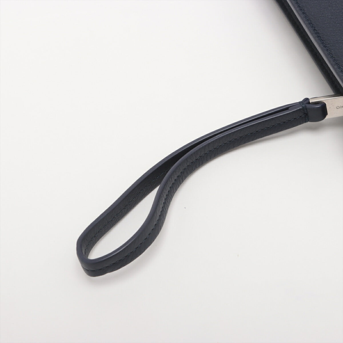 極美品 サルヴァトーレフェラガモ レザー クラッチ バッグ ハンド セカンド ポーチ トート ネイビー 紺 レディース EEE BV20-46