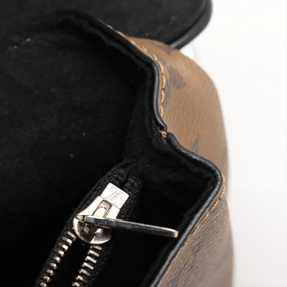 極美品 ルイヴィトン 山本寛斎 モノグラム ポシェット カブキ マスク M43532 ショルダーバッグ 斜め掛け レディース RRE CB30-7