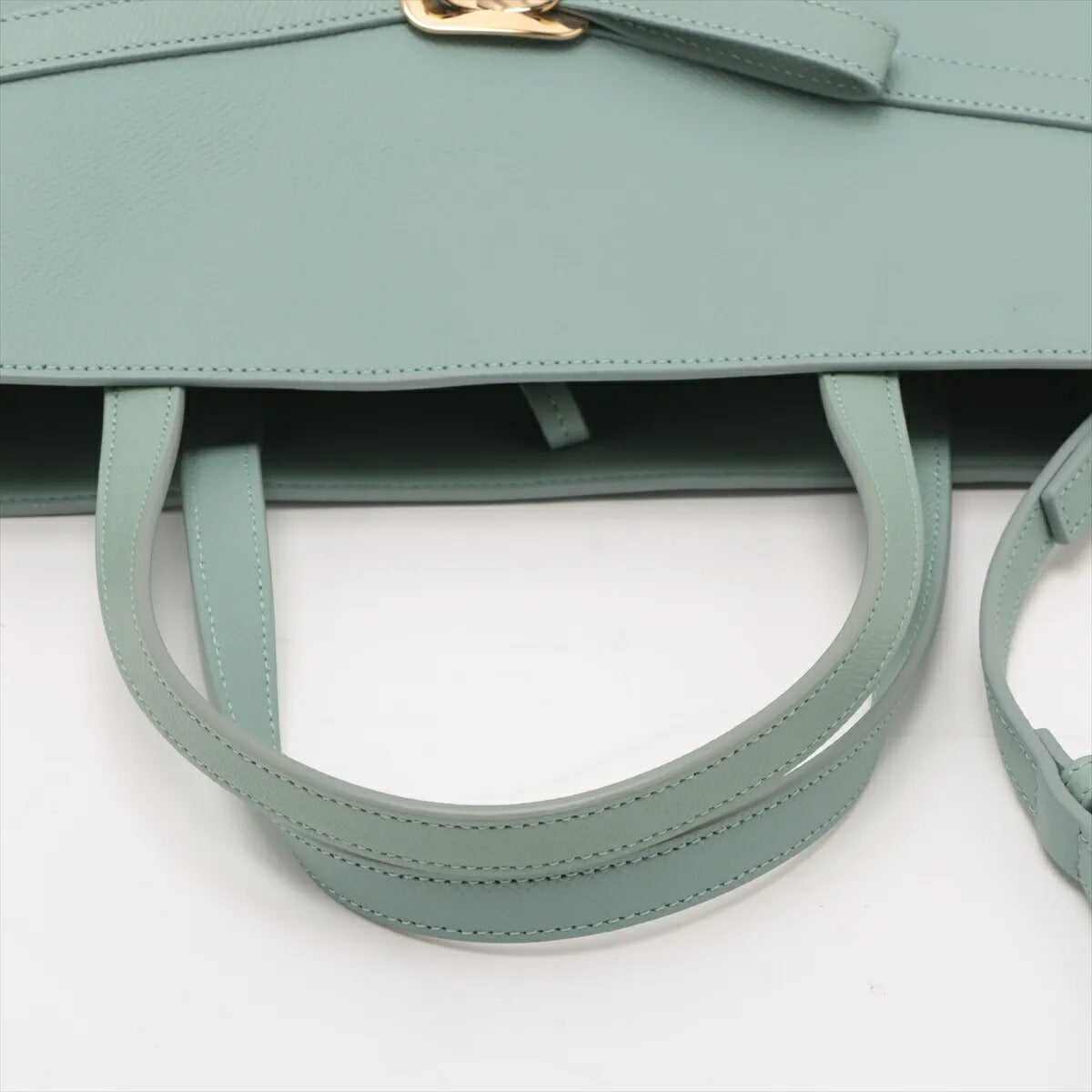 未使用 サルヴァトーレフェラガモ ヴァラ レザー 2WAY ハンドバッグ 斜め掛け ハンド ライトブルー レディース MMM CI50-21