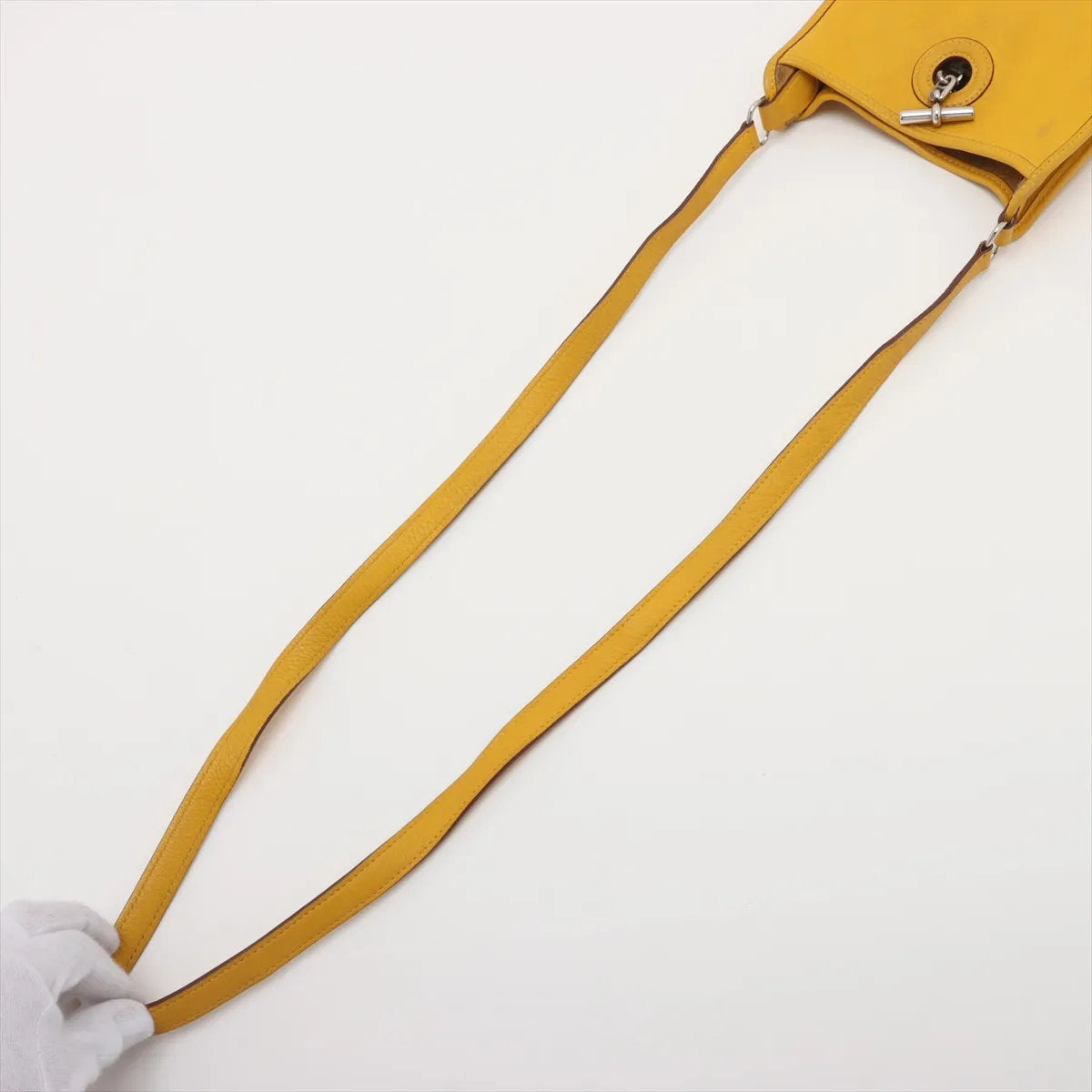 美品 エルメス ヴェスパ TPM □G 刻印 トリヨンクレマンス レザー ショルダーバッグ 斜め掛け クロスボディ レディース EEE CV55-5