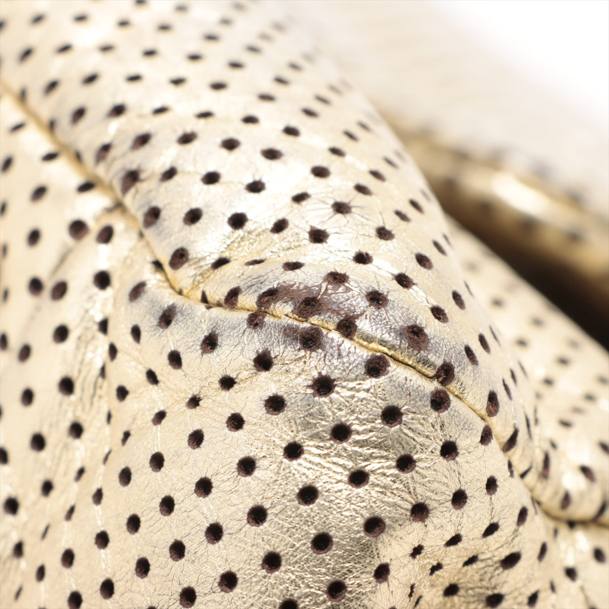 美品 シャネル シリアルシール付 2.55 パンチング レザー ショルダーバッグ 肩掛け ハンド ゴールド レディース MMM BS32-42