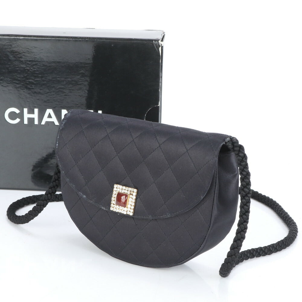 美品 シャネル シリアルシール付 マトラッセ サテン ハーフムーン ラインストーン ショルダーバッグ 斜め掛け 黒 レディース RUE CF24-5