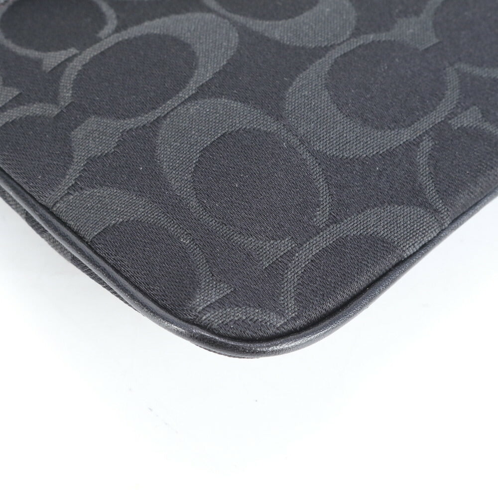 美品 コーチ シグネチャー キャンバス レザー ストラップ付 ポーチ アクセサリー メイク 小物入れ ブラック レディース RRE CJ6-8