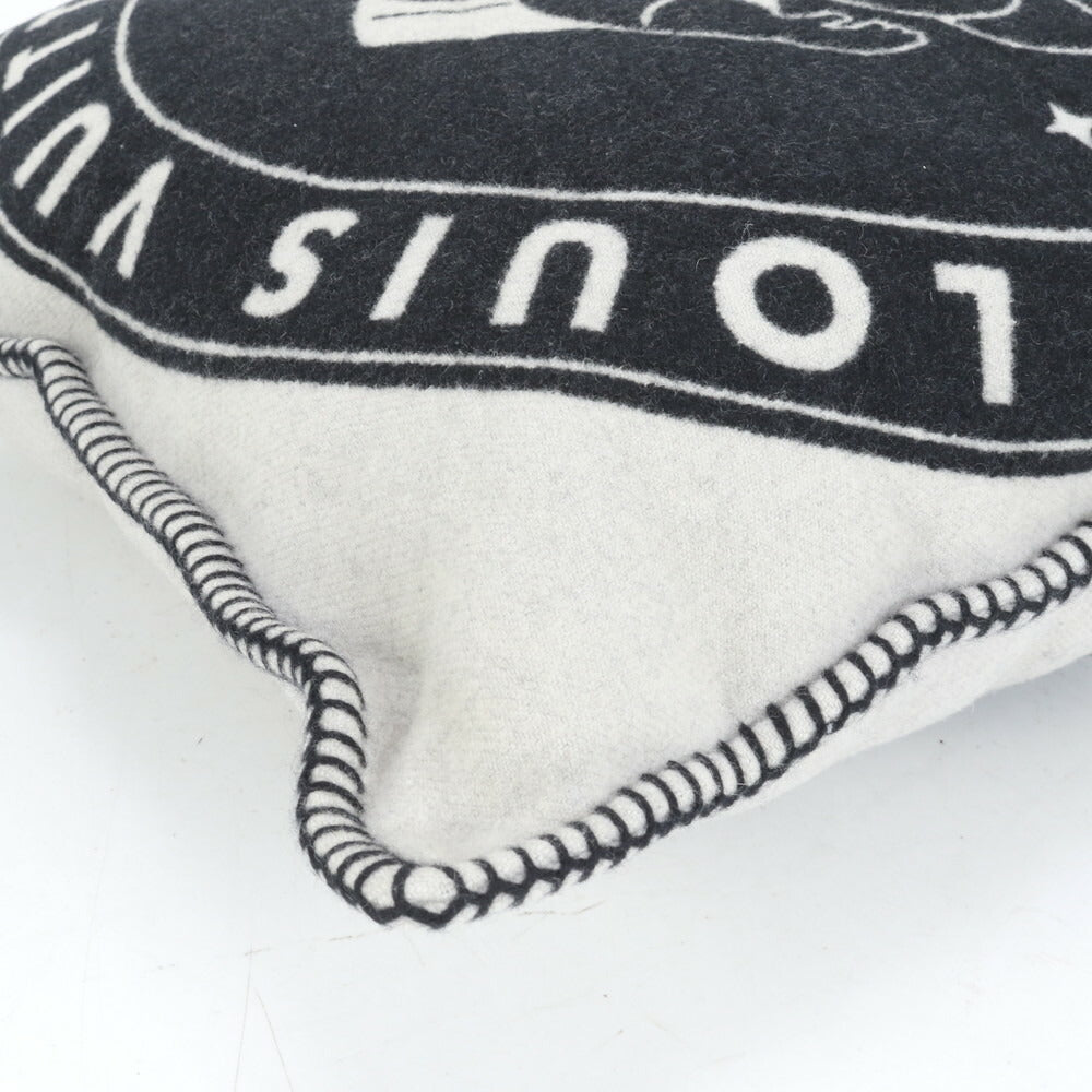 極美品 ルイヴィトン LV サテライト 宇宙飛行士 カシミヤ MP2248 クッション 座布団 メンズ レディース RUE CQ24-7