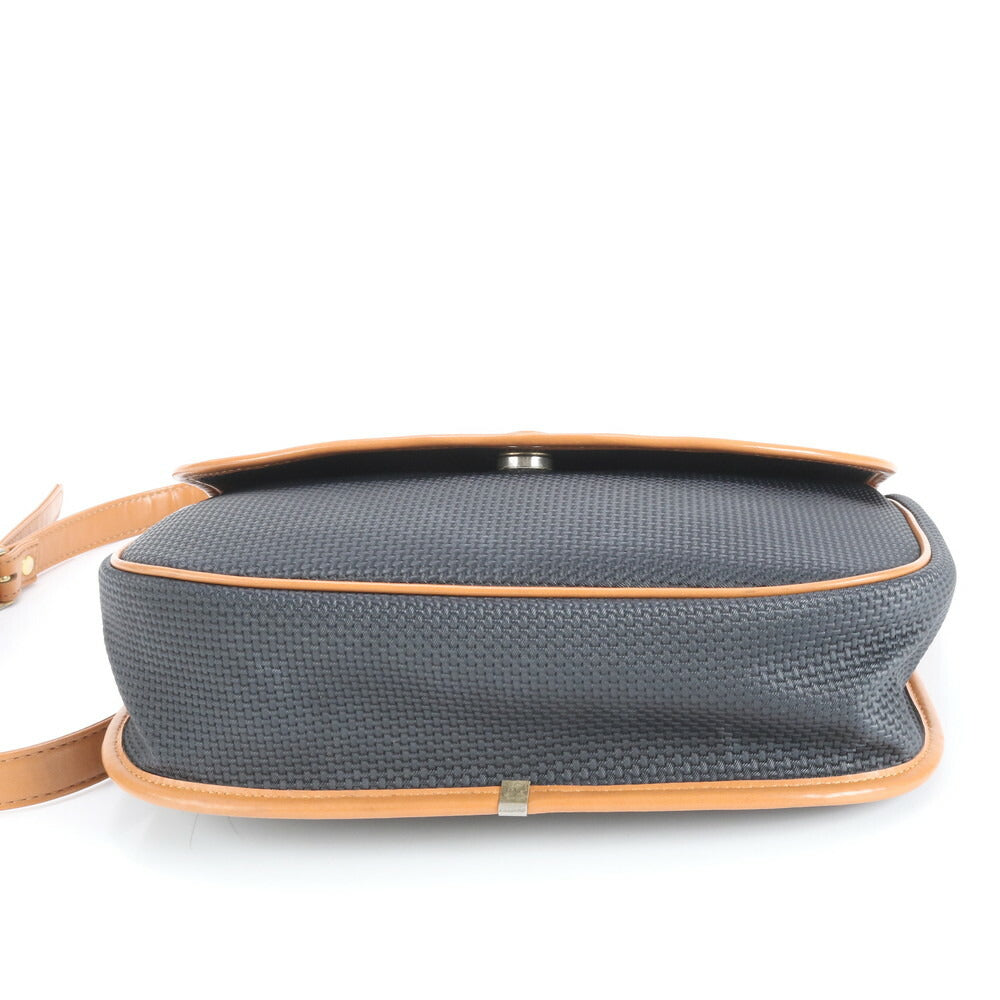 極美品 ヴィンテージ YSL イヴ サンローラン 三角プレート クロスボディ レザー ショルダーバッグ 斜め掛け レディース EEE CV13-4