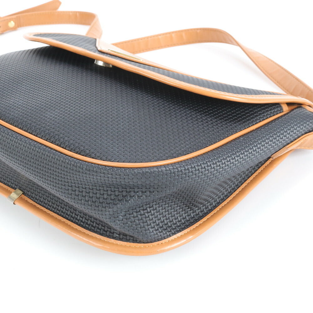 極美品 ヴィンテージ YSL イヴ サンローラン 三角プレート クロスボディ レザー ショルダーバッグ 斜め掛け レディース EEE CV13-4