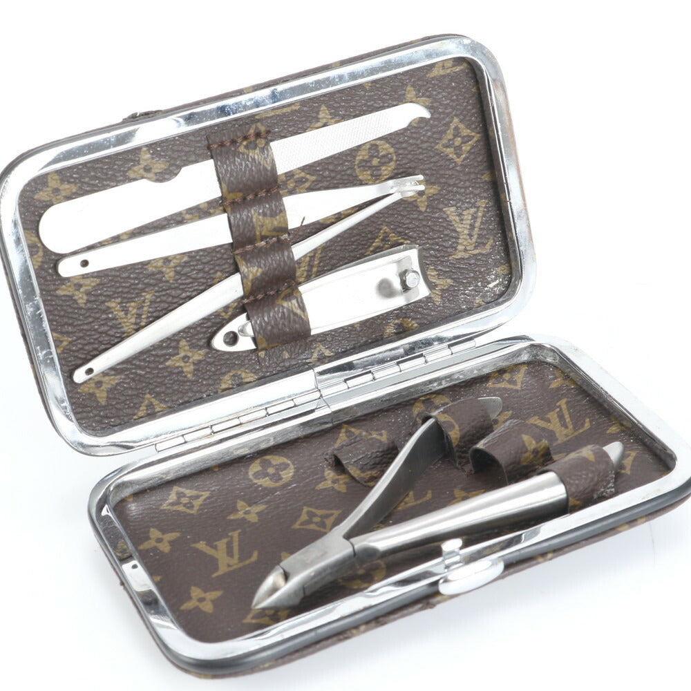 極美品 ルイヴィトン モノグラム トラベル セット 爪切り ネイル ケア 耳かき ペンチ ポーチ バッグ メンズ レディース ERE CV32-10