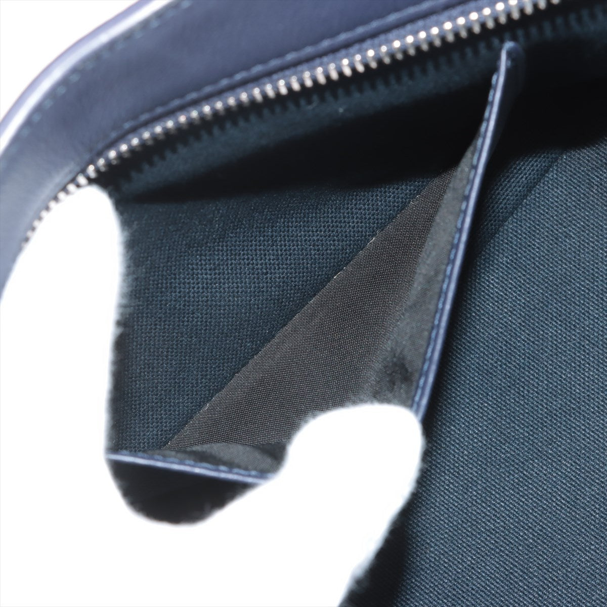 極美品 サルヴァトーレフェラガモ レザー クラッチ バッグ ハンド セカンド ポーチ トート ネイビー 紺 レディース EEE BV20-46