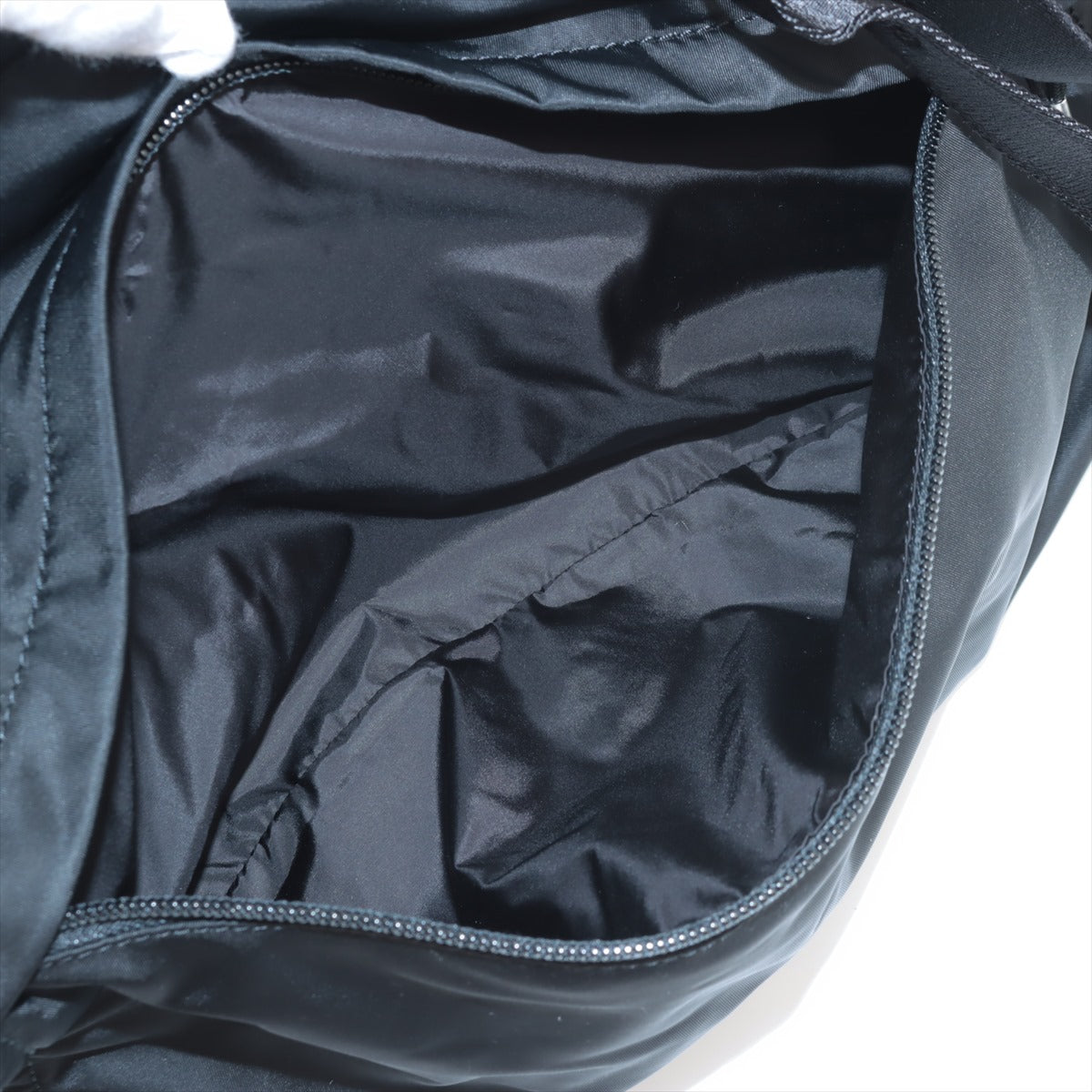 極美品 ジバンシー ナイロン ショルダーバッグ 斜め掛け メッセンジャー ビジネス 通勤 ブラック 黒 A4 メンズ MMM BY50-40