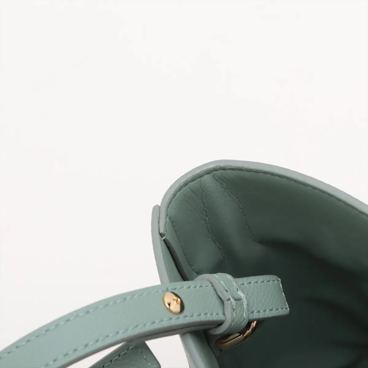 未使用 サルヴァトーレフェラガモ ヴァラ レザー 2WAY ハンドバッグ 斜め掛け ハンド ライトブルー レディース MMM CI50-21